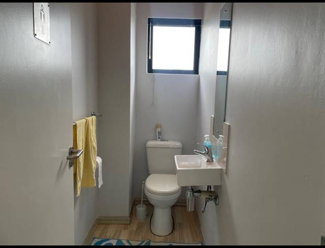 BUSINESS FOR SALE IN NEW TOWN CENTRE